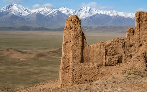 Кошой-Коргон и Ат-Башы — Нарынская область, Кыргызстан