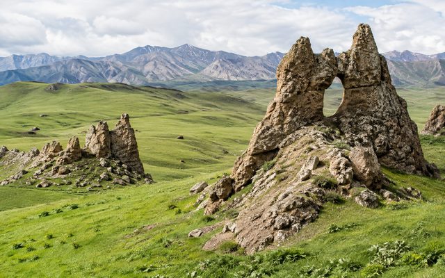 Жайлоо и геопарк Тешик — Нарынская область, Кыргызстан