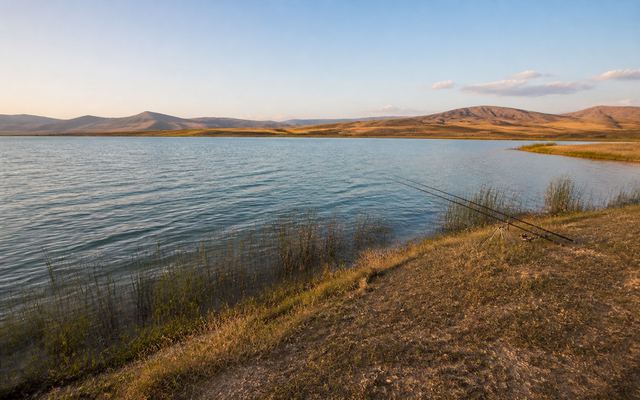 Спокойный берег Кировского водохранилища