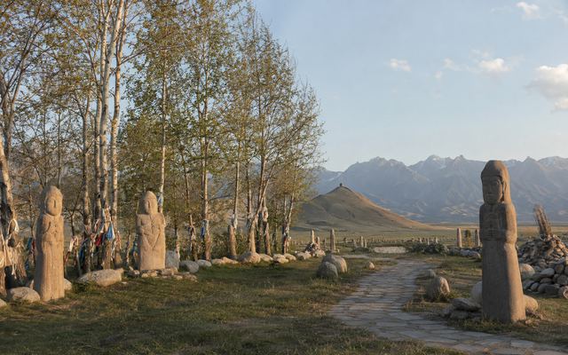 Памятные объекты и природная территория Манас Ордо