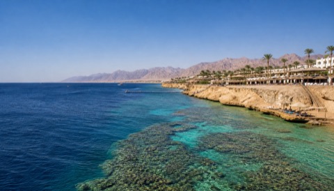 Красное море и горы Синая в Египте